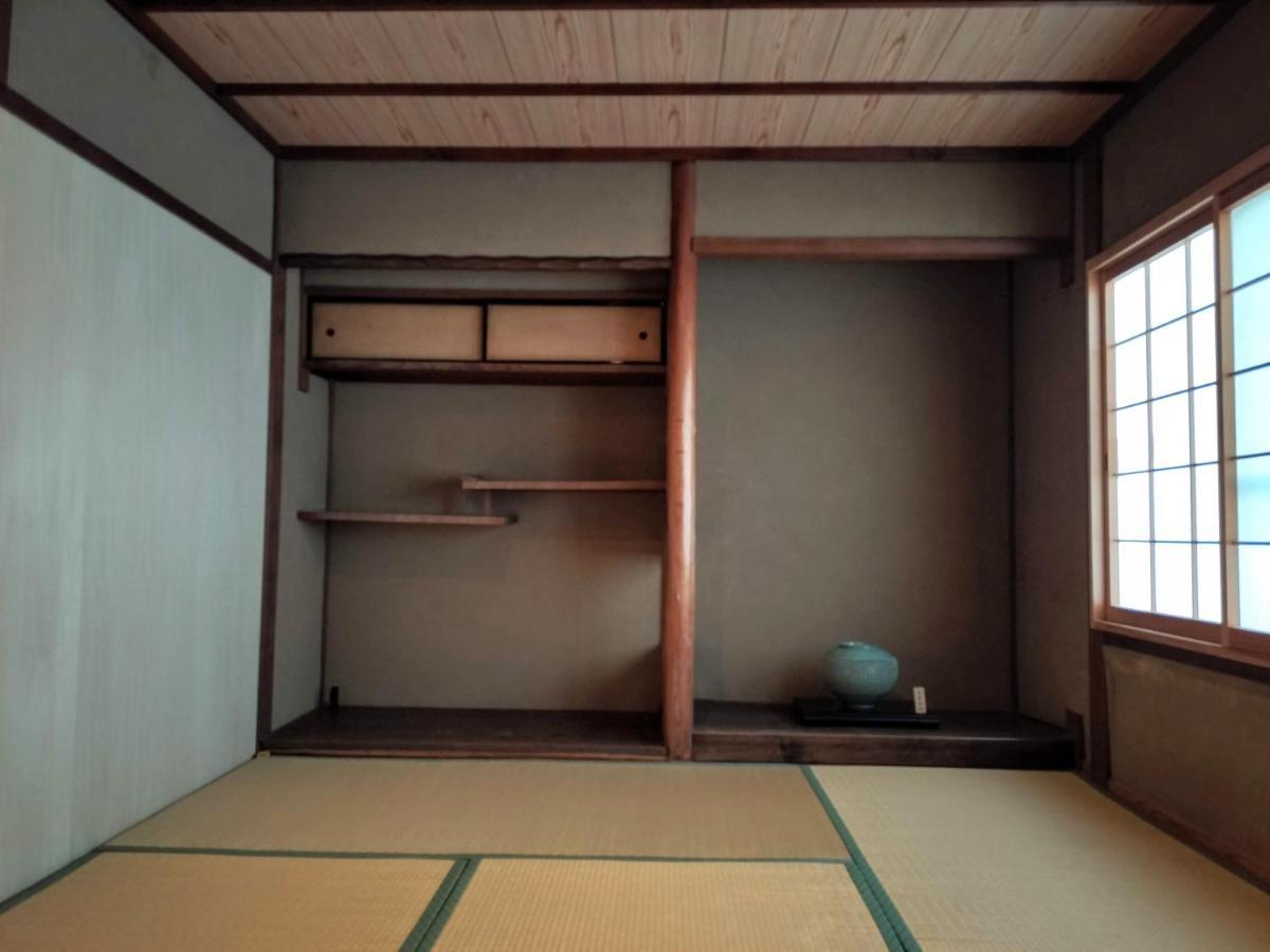 Retro Villa Fooga 昭和町屋貸切 風雅 Kinugasa Buitenkant foto